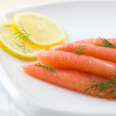 Smoked salmon with dill and lemon