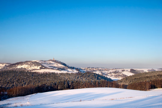 Th&uuml;ringer Winterlandschaft bei der Leuchtenburg