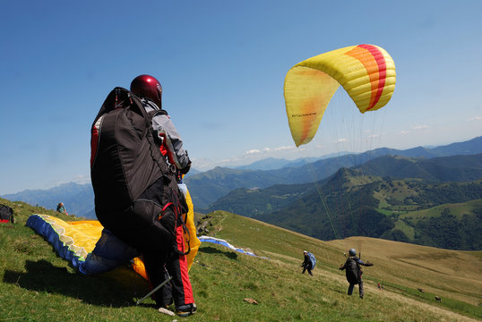 Volare con il parapendio