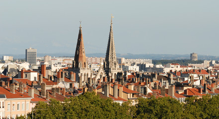 Fototapeta na wymiar toits de Lyon, France