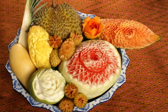 mixed fruit carving