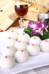 china delicious food--wrap bean paste in glutinous ball