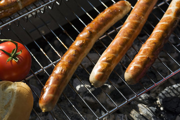 rostbratwurst auf dem grill