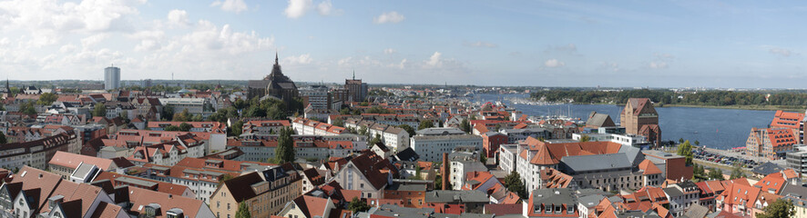 Fototapeta na wymiar Stadt Rostock Panorama