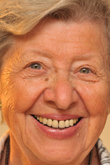 Gesicht einer Seniorin V