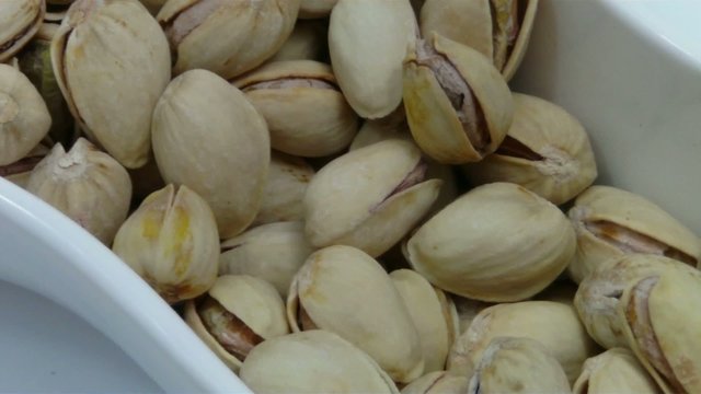 Lancio di pistacchi