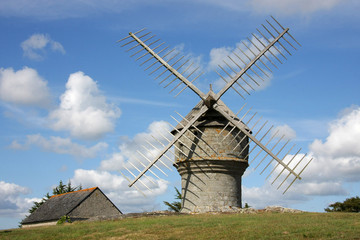 Fototapeta na wymiar historische Windmühle