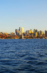 Obraz premium view of Seattle, Washington skyline from across the water