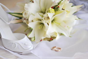 different bride accessories