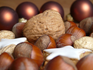 Zimtsterne und Nüsse II