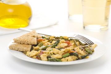 asparagus omelette red pepper and slices of bread