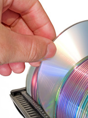 arm selecting optical disc from computer data storage