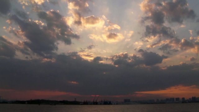 東京湾の夕暮れ