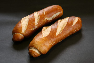 2 Stück Laugenstangerl