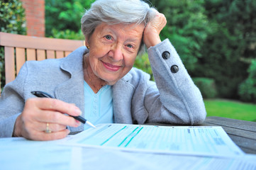 Rentnerin mit Steuererklärung II