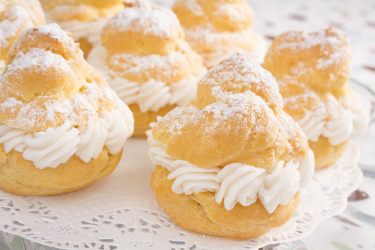 Powdered Cream Puffs