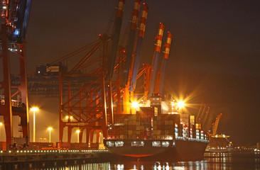 Hafen Hamburg, Schifffahrt