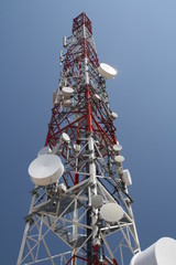 Repetidor de television en lo alto del monte Ezkaba (Nabarra).