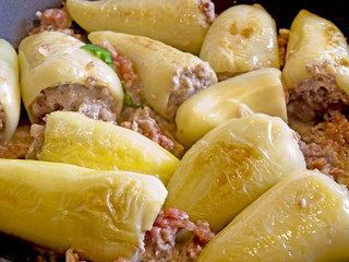 gefüllte Paprikaschoten