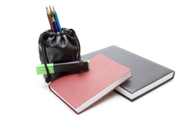 Buntstifte und Textmarker