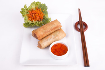 Frühlingsrolle mit Chilisauce