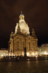 Fototapeta na wymiar Frauenkirche Dresden bei Nacht