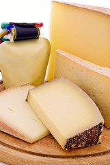 Bergkäse mit Glocke