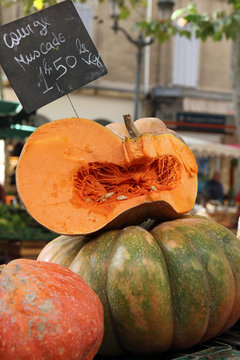 Courge muscade au march&eacute;