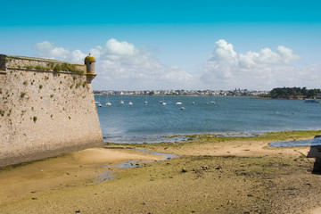 Port Louis 529
