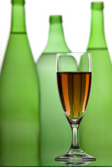 wein mit flaschen