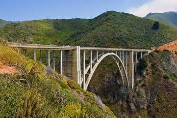 Fototapeta na wymiar Bixby Bridge in Big Sur California