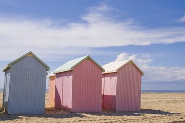 Fototapeta na wymiar Chaty plaża w Berck-sur-Mer (Opal Coast)