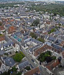 Fototapeta na wymiar Vue aérienne de la ville de Bourges