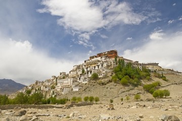 Fototapeta na wymiar Thiksey Monastery