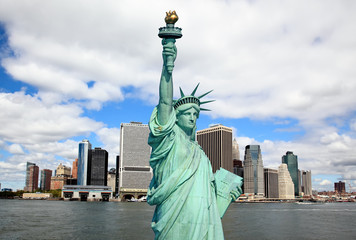 Obraz premium Statua Wolności i Skylines Dolnego Manhattanu