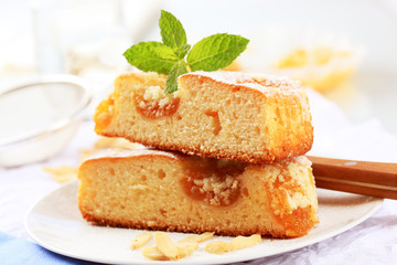 Apricot cake