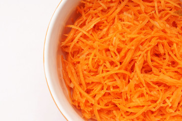 geriebene möhren