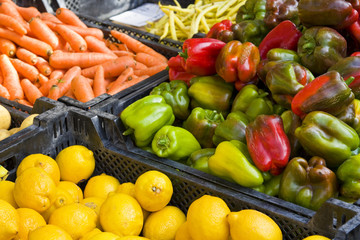 Paprika, Zitronen und Möhren