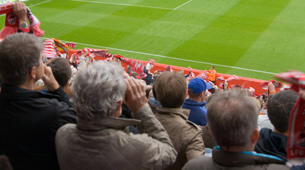 Fan, Zuschauer, Beifall, Stadion © Blacky