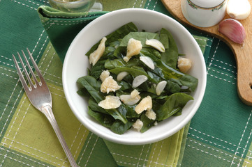 Spinaci e Vezzena all aglio - Cucina del Trentino Alto Adige
