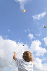 Drachen steigen lassen