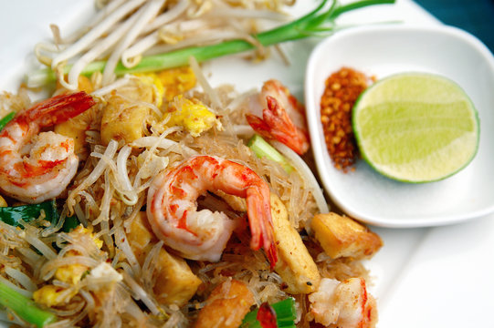 Pad Thai, A famous thai noodle