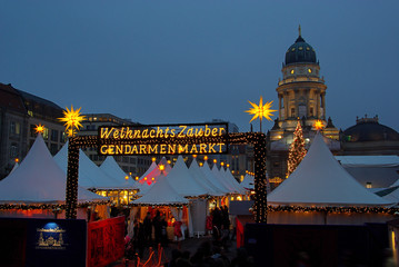Obraz premium Berlin Weihnachtsmarkt Gendarmenmarkt 01