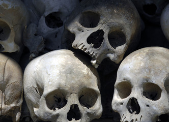 Totenschädel/ killing fields in Phnom Penh/ Kambodscha