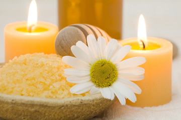 bath salt with honey and chamomile