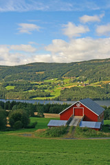 Fototapeta na wymiar Panorama mit Bauernhof