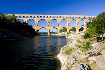 Roman aqueduct, Pont du Gard, Languedoc-Roussillon, France