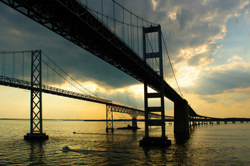 Fototapeta na wymiar Zbliżając się do Chesapeake Bay Bridges