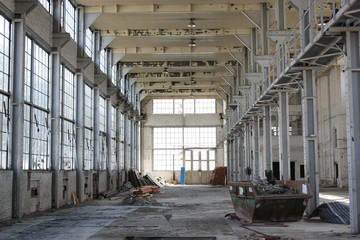 Leere Industriehalle kurz vor dem Abriss