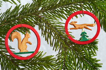 Weihnachtsbaumschmuck Schnitzwerk